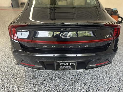 2023 Hyundai SONATA Hybrid Limited