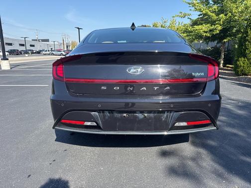 2023 Hyundai SONATA Hybrid Limited