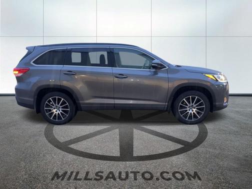 2018 Toyota Highlander SE