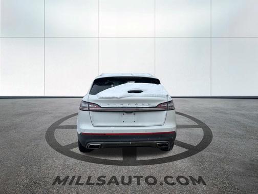 2022 Lincoln Nautilus Standard