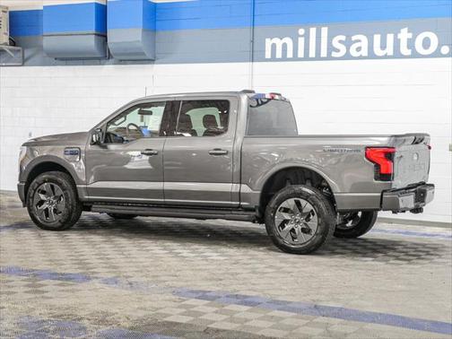 2025 Ford F-150 Lightning Flash