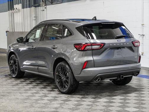 2025 Ford Escape ST-Line Elite