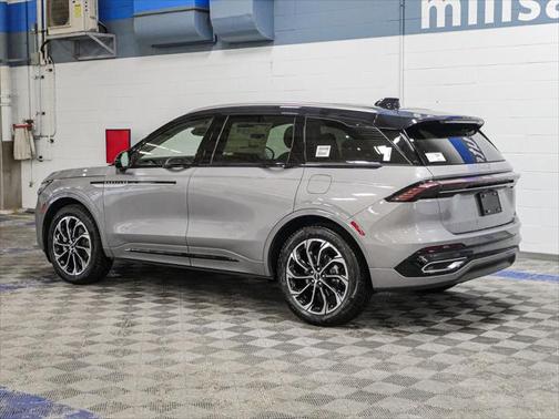 2025 Lincoln Nautilus Reserve