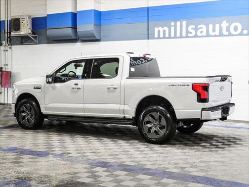2025 Ford F-150 Lightning Flash