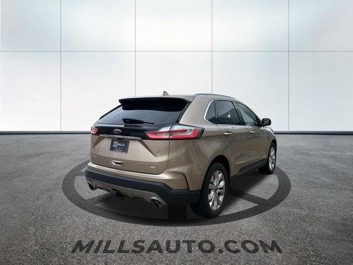 2020 Ford Edge Titanium