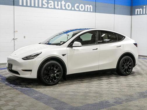 2023 Tesla Model Y Long Range Dual Motor All-Wheel Drive