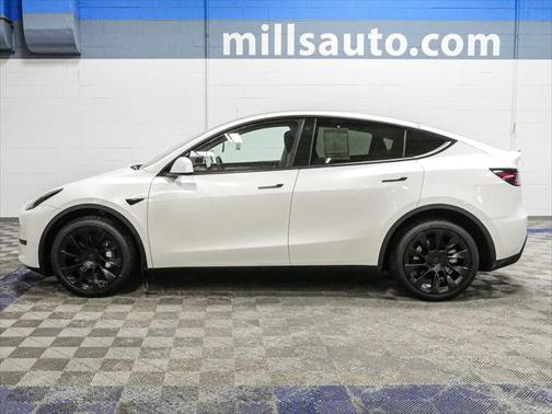 2023 Tesla Model Y Long Range Dual Motor All-Wheel Drive