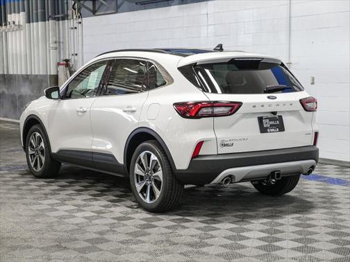 2025 Ford Escape Platinum