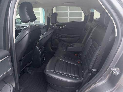 Carbonized Gray Metallic 2024 Ford Edge SEL