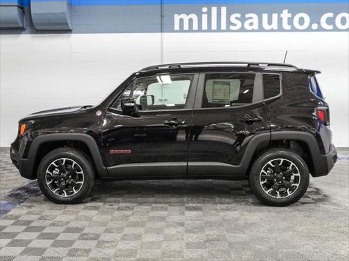 2023 Jeep Renegade Trailhawk
