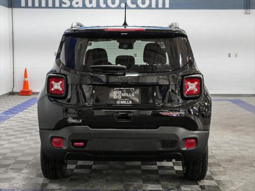 2023 Jeep Renegade Trailhawk