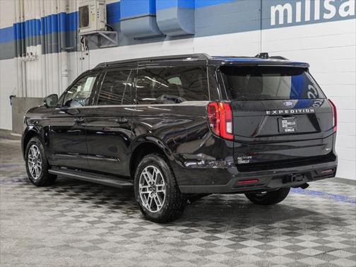 2025 Ford Expedition Max Active 4x4