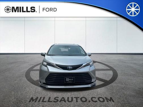 2024 Toyota Sienna XLE 7 Passenger