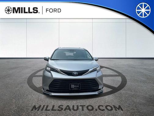 2024 Toyota Sienna XLE 7 Passenger