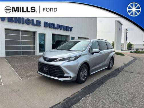 2024 Toyota Sienna XLE 7 Passenger