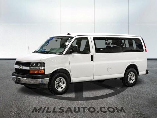 2017 Chevrolet Express 2500 LT