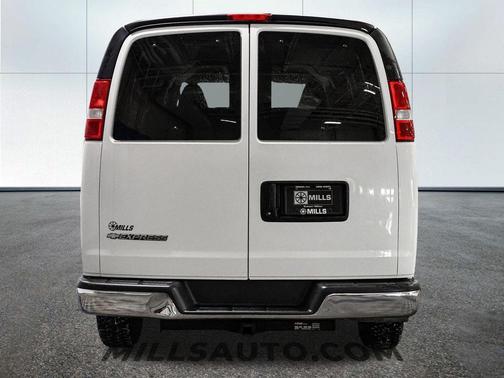 2017 Chevrolet Express 2500 LT