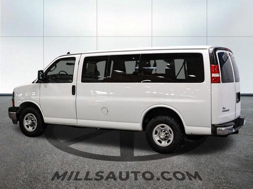 2017 Chevrolet Express 2500 LT