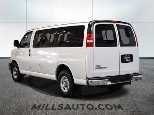 2017 Chevrolet Express 2500 LT