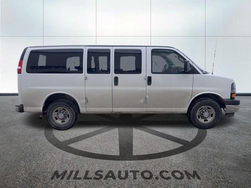 2017 Chevrolet Express 2500 LT