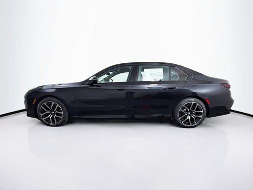 Black Sapphire Metallic 2026 BMW 750e i xDrive