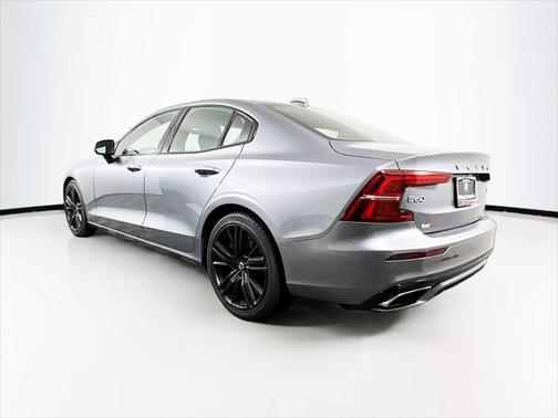 2019 Volvo S60 T6 R-Design