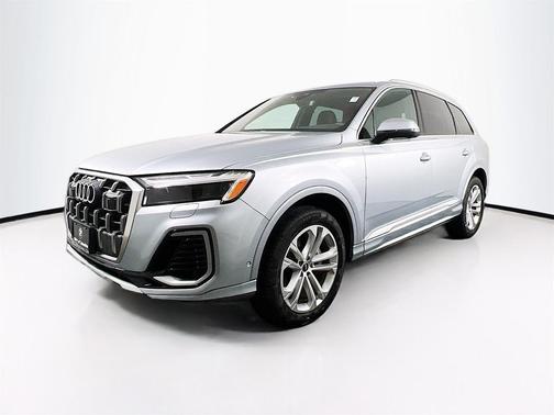 2025 Audi Q7 55 Premium Plus