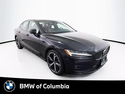 2024 Volvo S60 B5 Plus Dark Theme