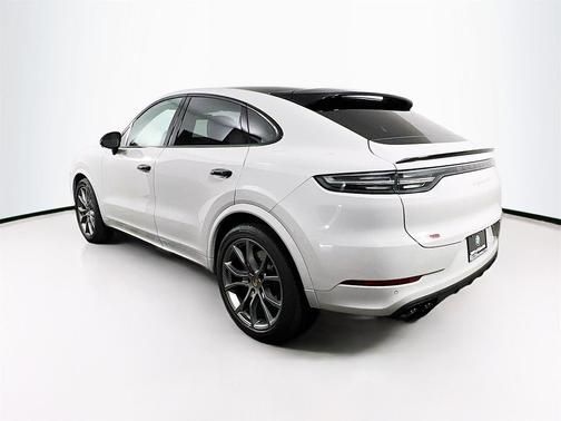 2022 Porsche Cayenne Turbo