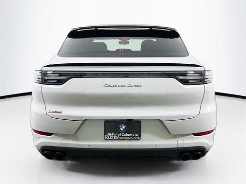 2022 Porsche Cayenne Turbo