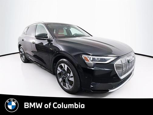 2022 Audi e-tron Premium Plus