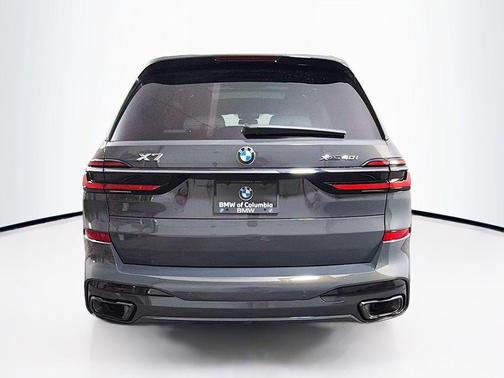 Dravit Grey Metallic 2026 BMW X7 xDrive40i