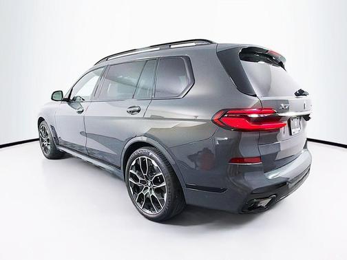Dravit Grey Metallic 2026 BMW X7 xDrive40i