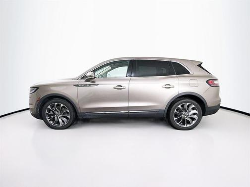 2021 Lincoln Nautilus Reserve