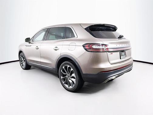 2021 Lincoln Nautilus Reserve