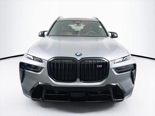 2024 BMW X7 M60i