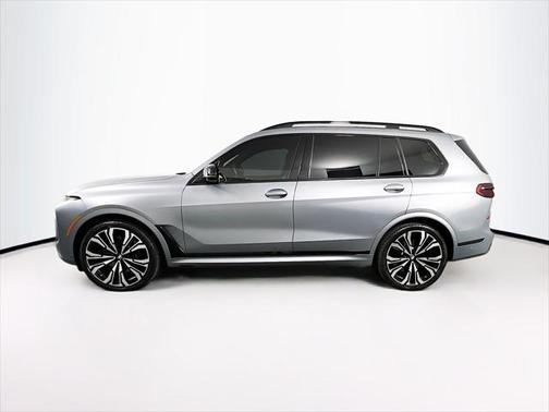 2024 BMW X7 M60i