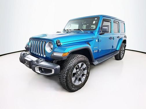 Bikini Pearlcoat 2019 Jeep Wrangler Unlimited Sahara