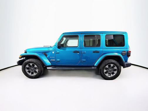 Bikini Pearlcoat 2019 Jeep Wrangler Unlimited Sahara