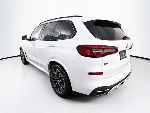 2023 BMW X5 M50i
