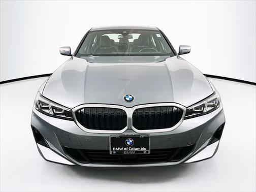 2025 BMW 330 i xDrive