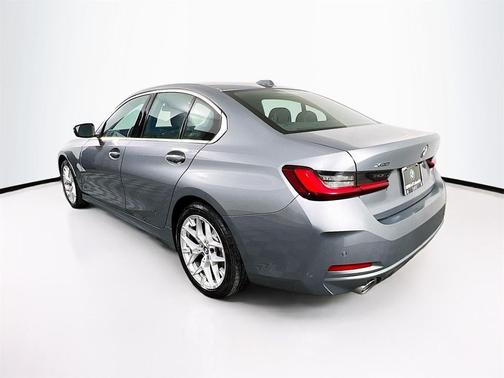 2025 BMW 330 i xDrive