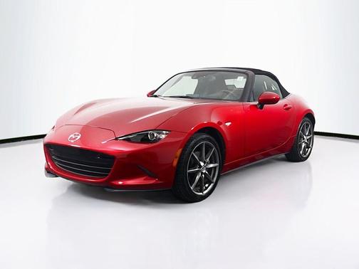 Soul Red Metallic 2017 Mazda MX-5 Miata Grand Touring