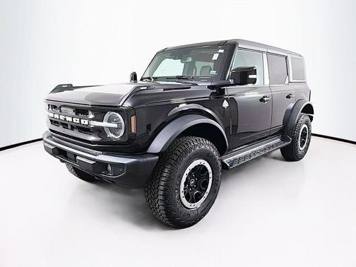 Shadow Black 2025 Ford Bronco Outer Banks
