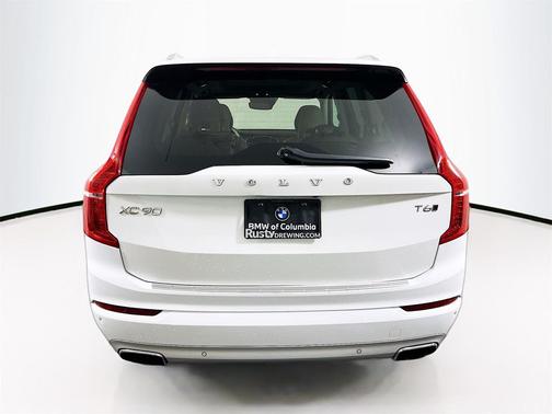 2021 Volvo XC90 T6 Momentum