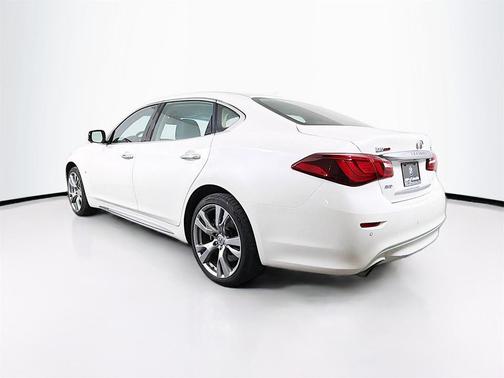 2019 INFINITI Q70L 3.7X LUXE