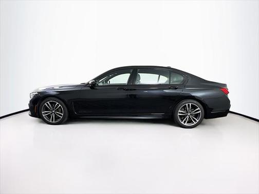 2022 BMW 750 i xDrive