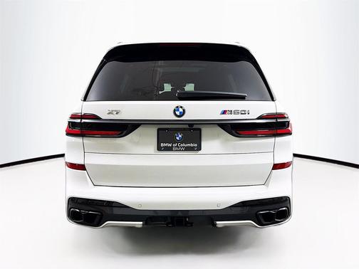 2024 BMW X7 M60i