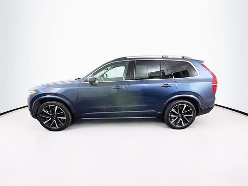 2019 Volvo XC90 T6 Momentum