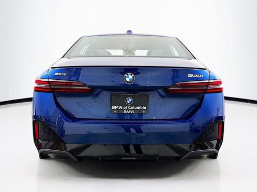 Phytonic Blue Metallic 2027 BMW 530 i xDrive